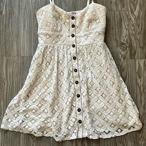Three Pink hearts Trixxi White/ Beige lace dress